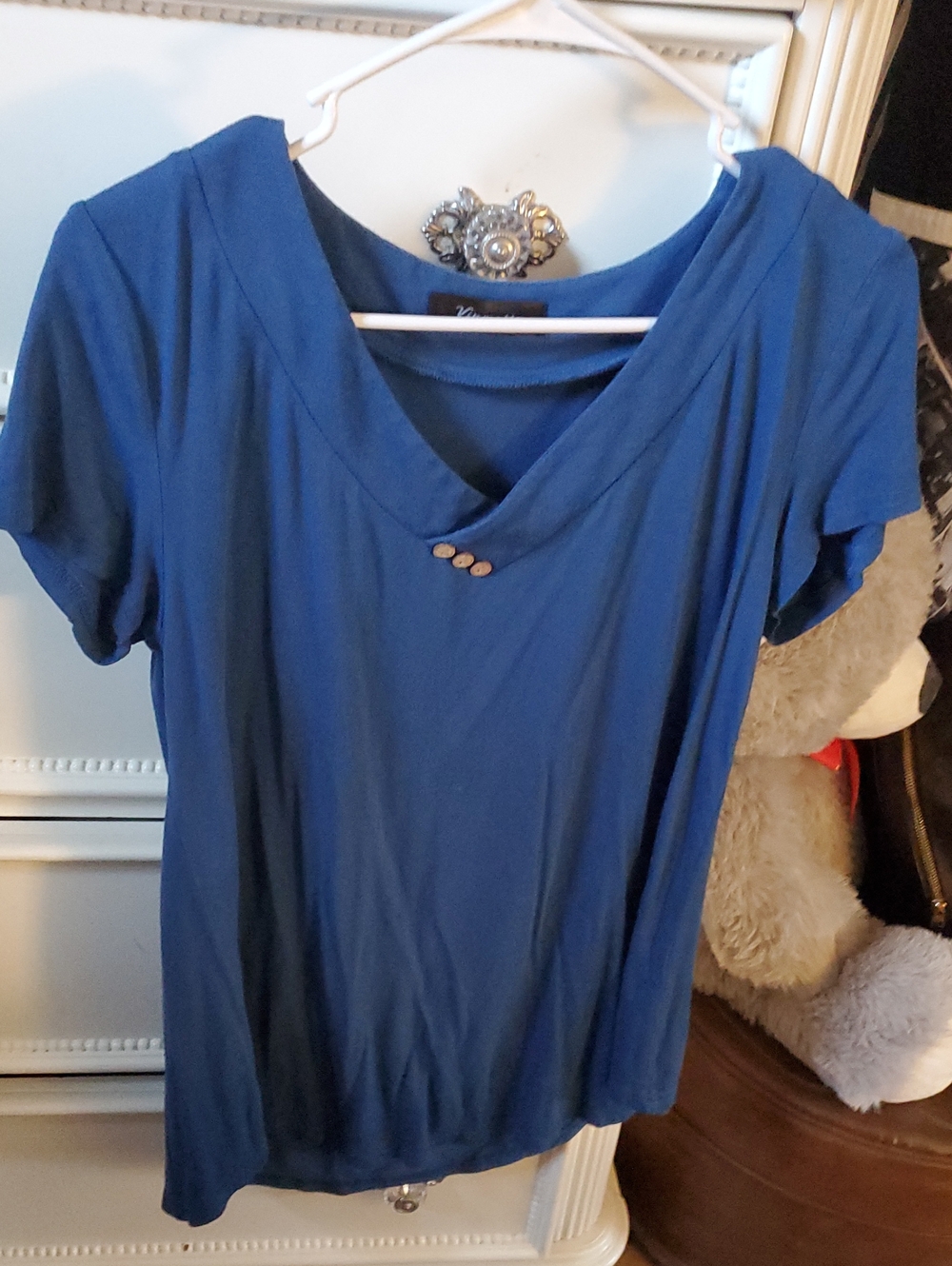 Women’s Short Sleeve V-Neck Top in Blue